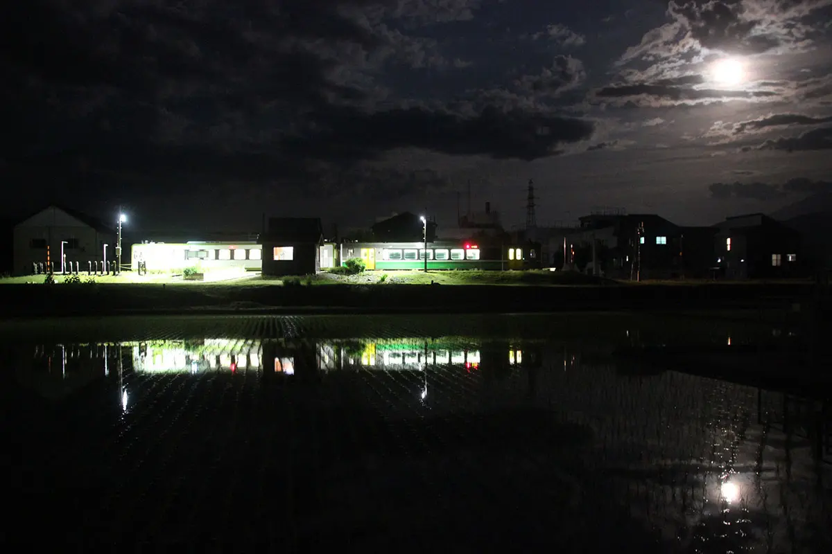 作品名稱：草莓月之夜