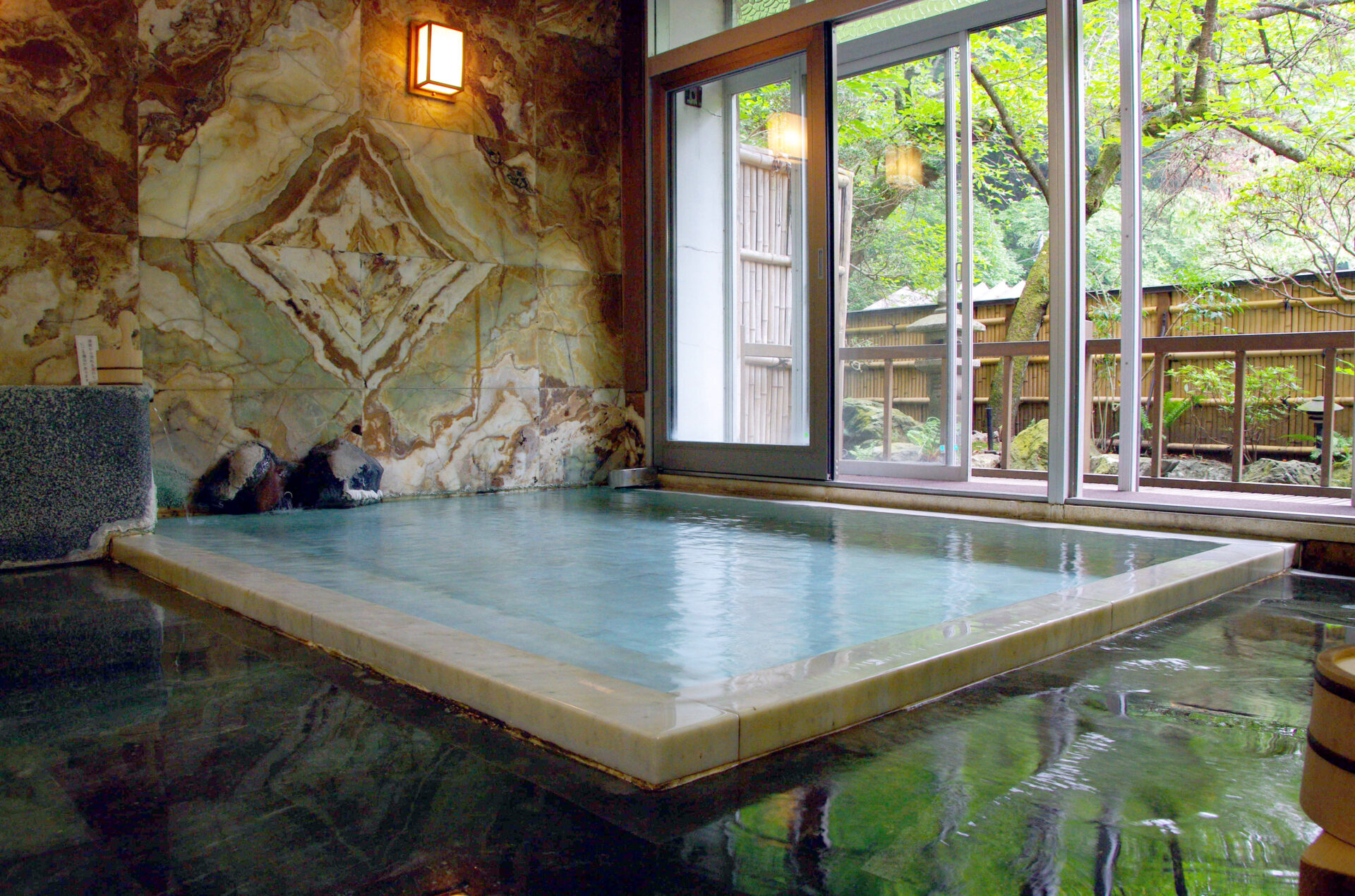 会津東山温泉　向瀧 風呂