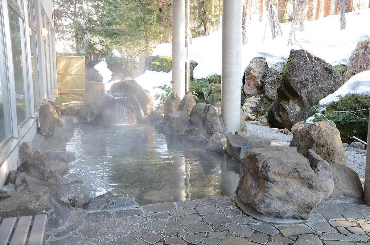 神湯とふれあいの里